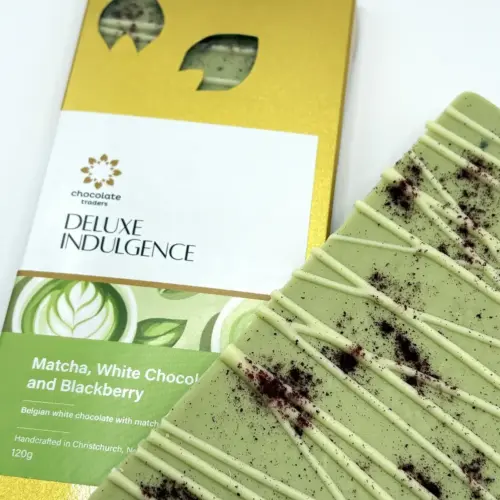Deluxe Indulgence – Matcha, White Chocolate & Blackberry